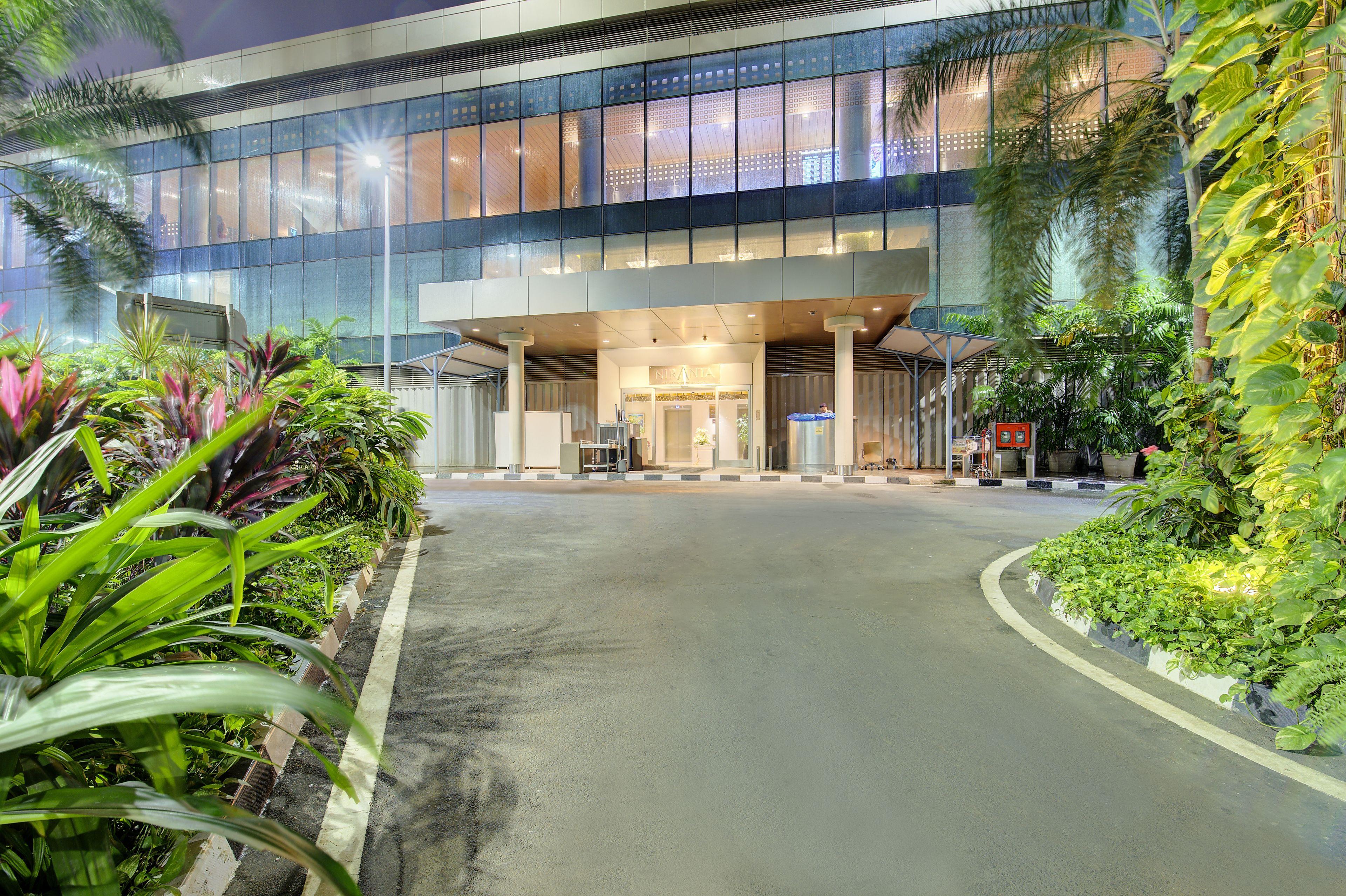 Niranta Transit Hotel Mumbai Airport - At Arrivals — Photos 3